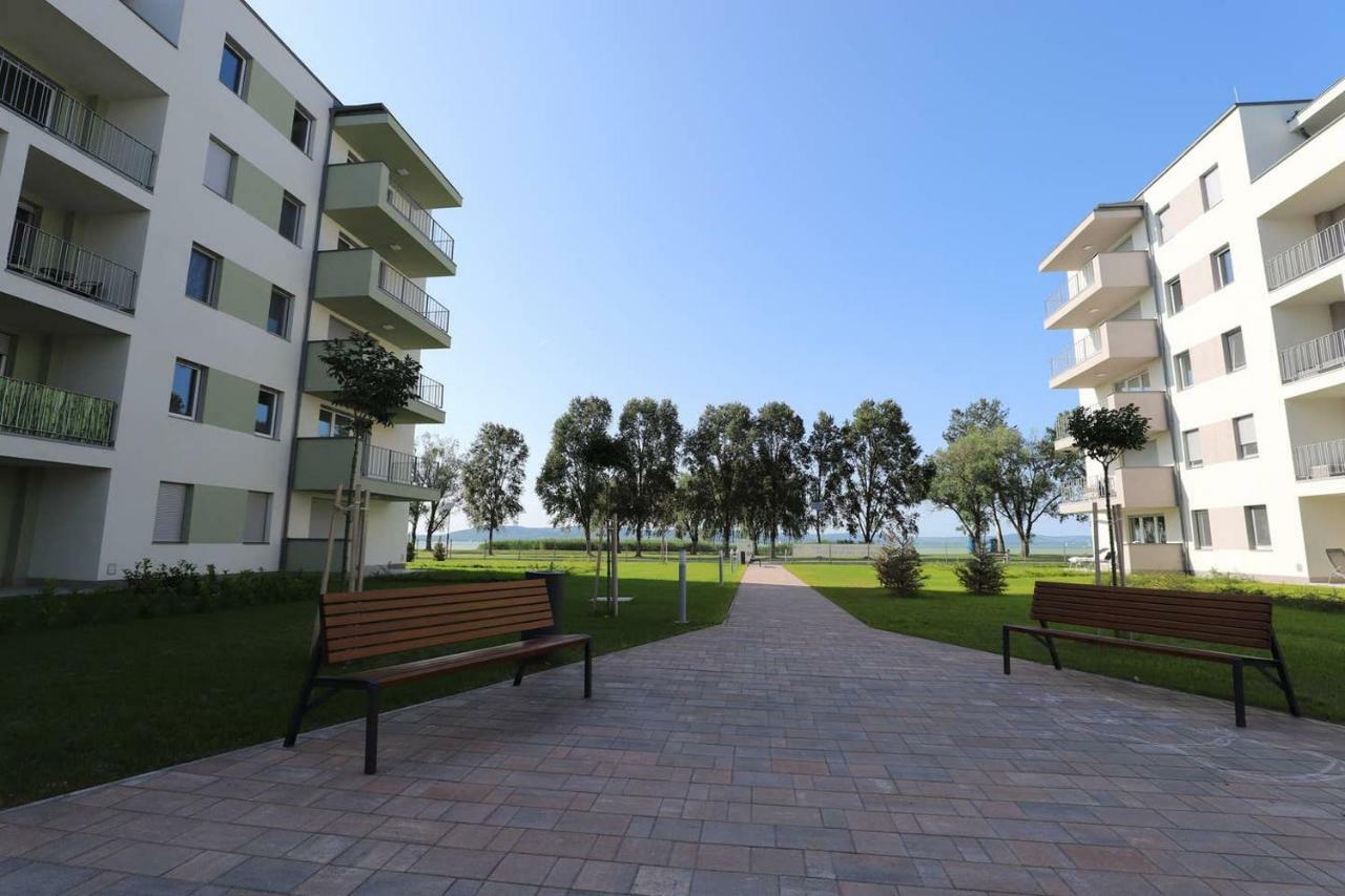 Silver Gray Appartment Balatonlelle Exterior foto